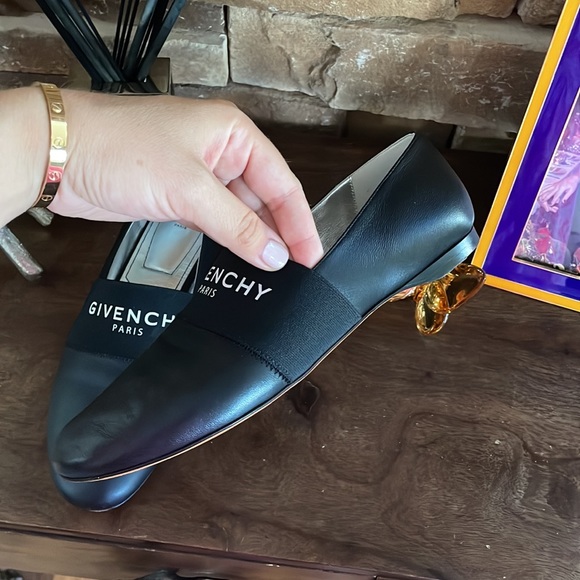 Givenchy flats - Picture 3 of 6